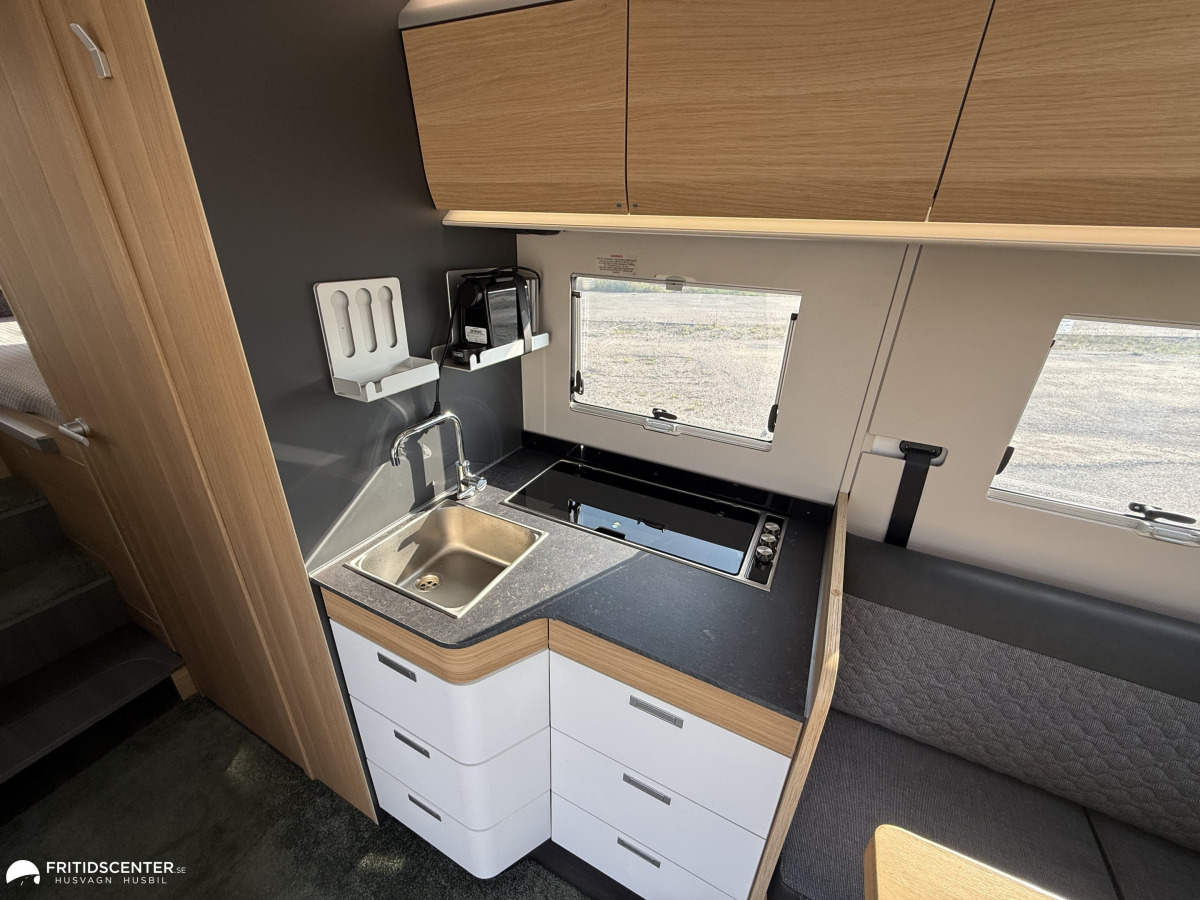 Adria CORAL PLUS 670 DL *ALDE / Solpanel / Lithium*, bild 6 av 40