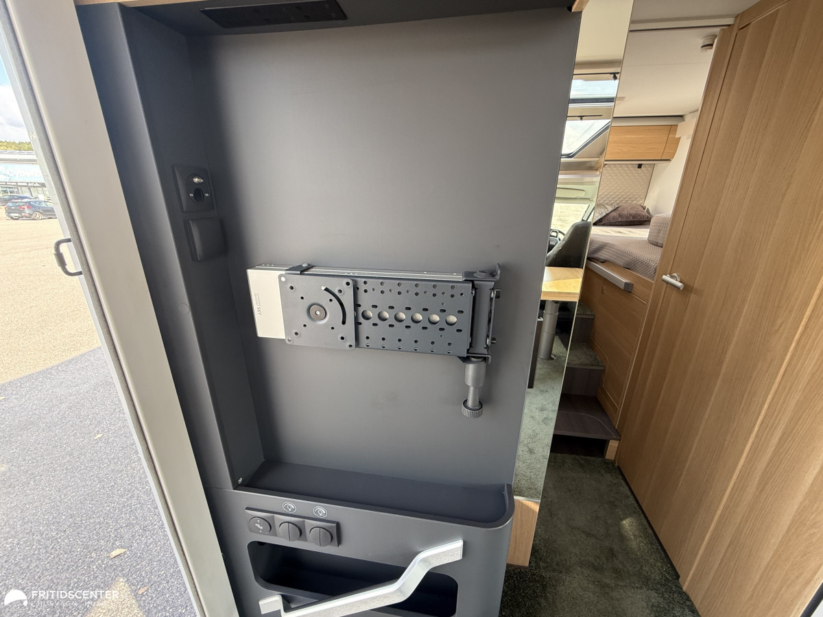 Adria CORAL PLUS 670 DL *ALDE / Solpanel / Lithium*, bild 19 av 40