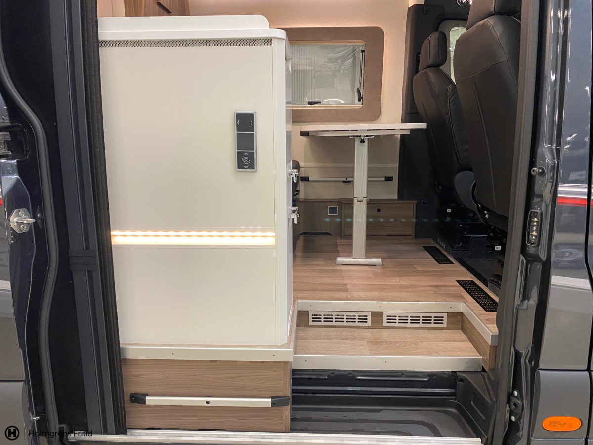 KABE Travel Master Van 690 LB 4x4, bild 8 av 16