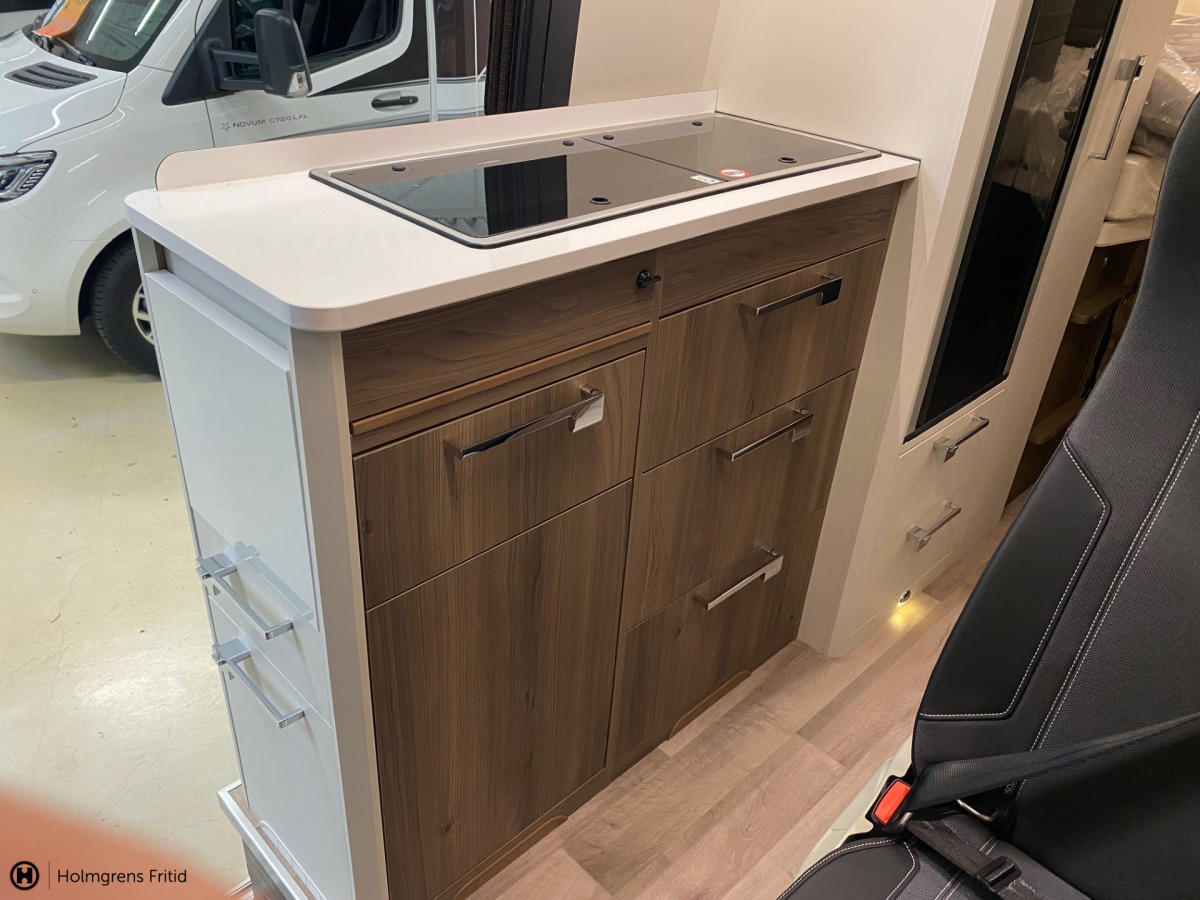 KABE Travel Master Van 690 LB 4x4, bild 9 av 16