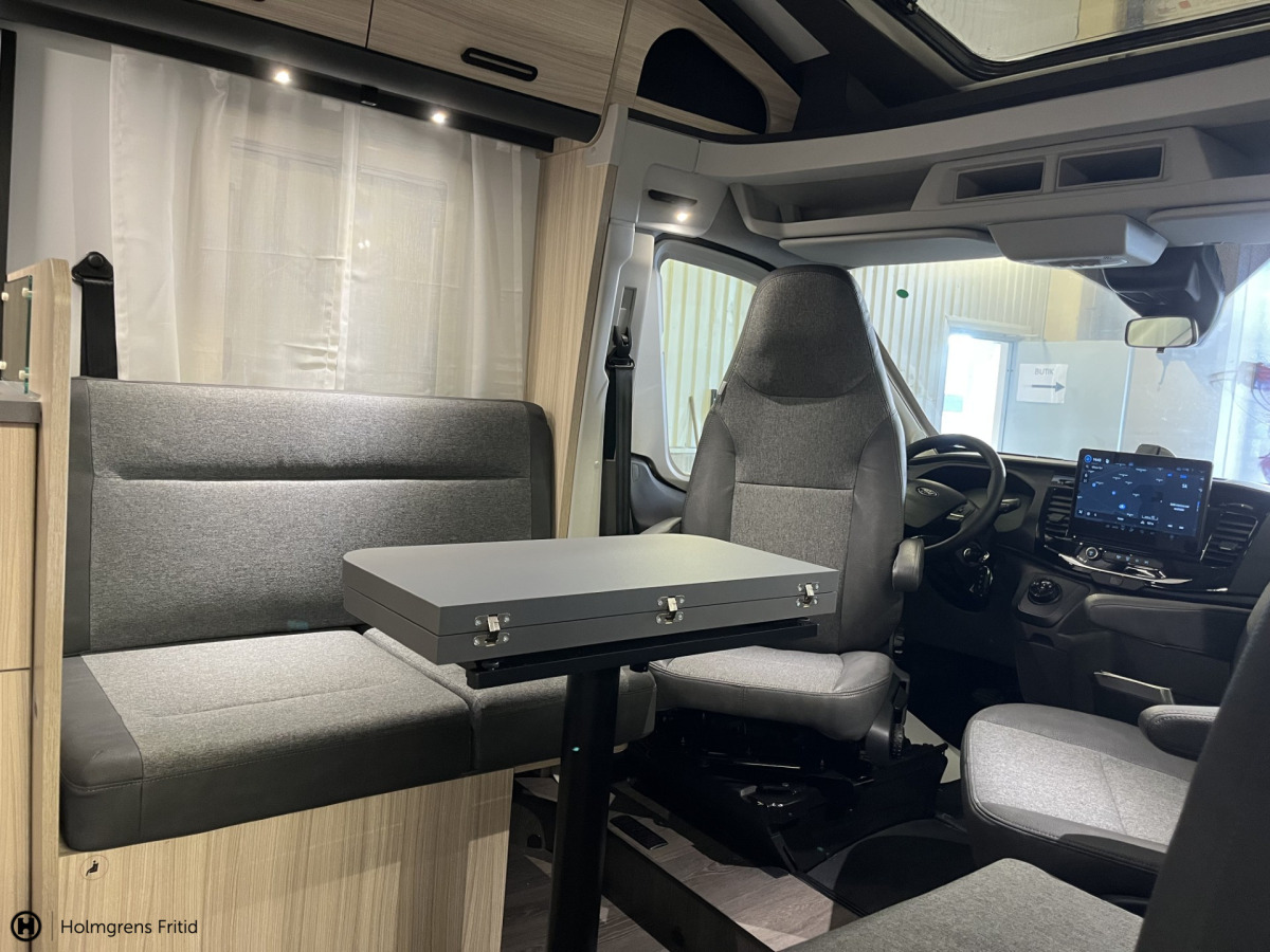 Sun Living C 70 DL - 3500 kg Ford 165 hk, bild 7 av 13