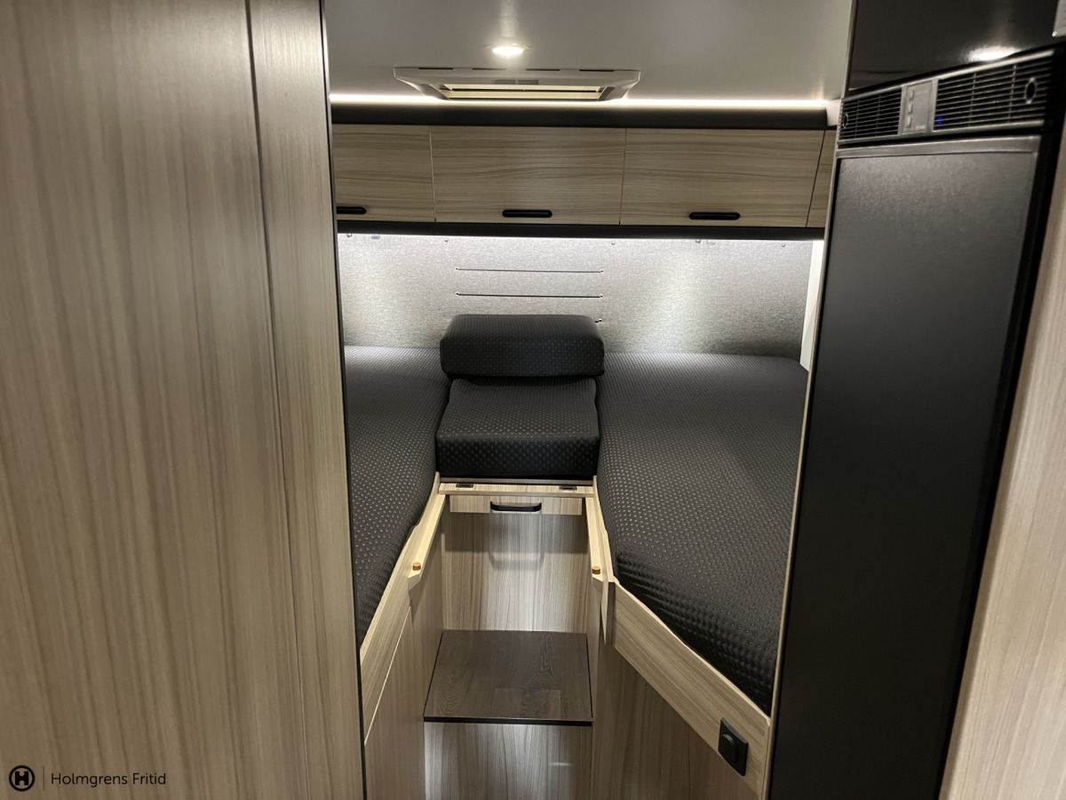 Sun Living C 70 DL - 3500 kg Ford 165 hk, bild 9 av 13