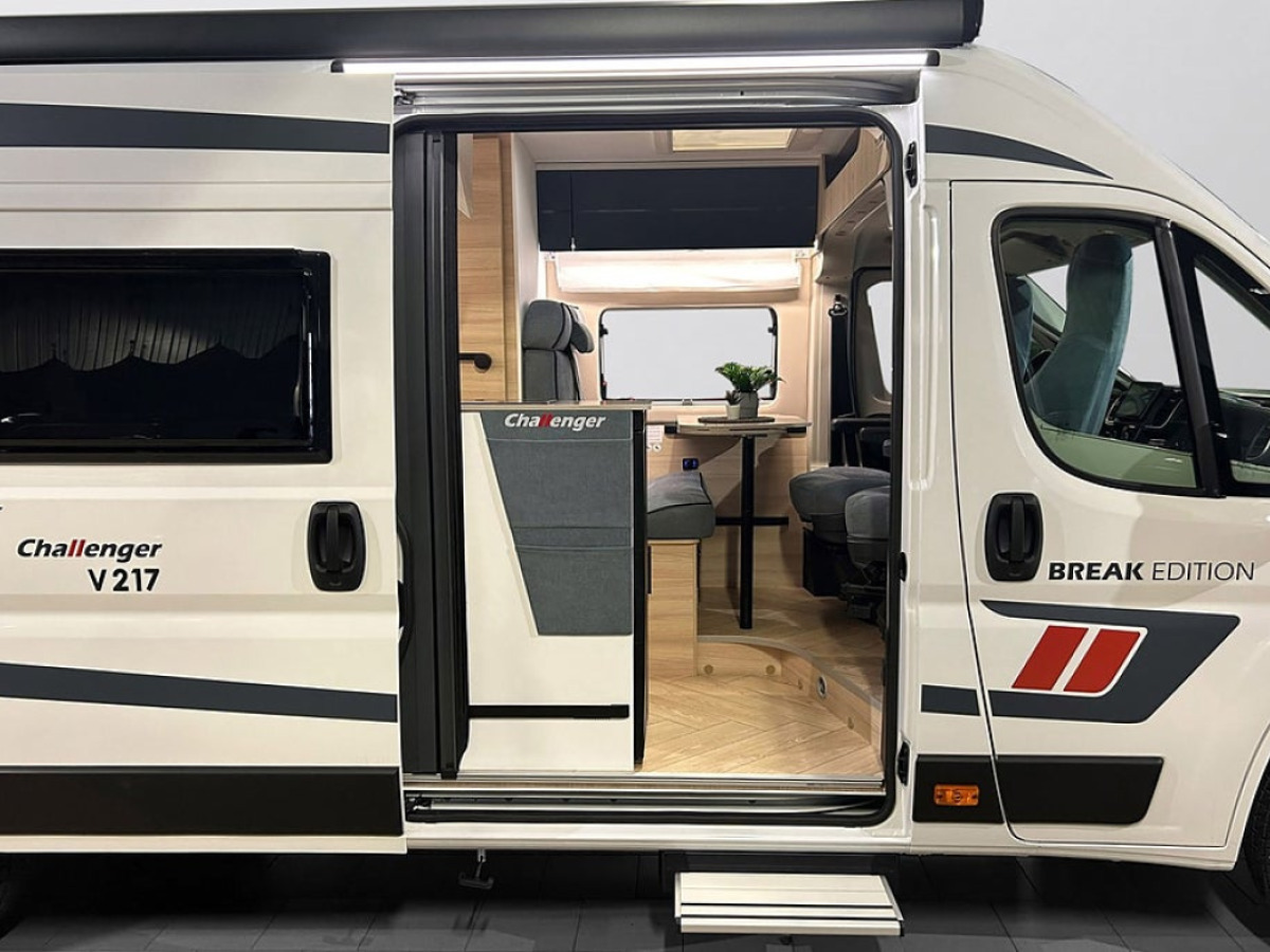 CHALLENGER V217 Break Edition - LÅNGBÄDDAR - AUTOMAT - DIESELVÄRMARE - KAMP, bild 4 av 45