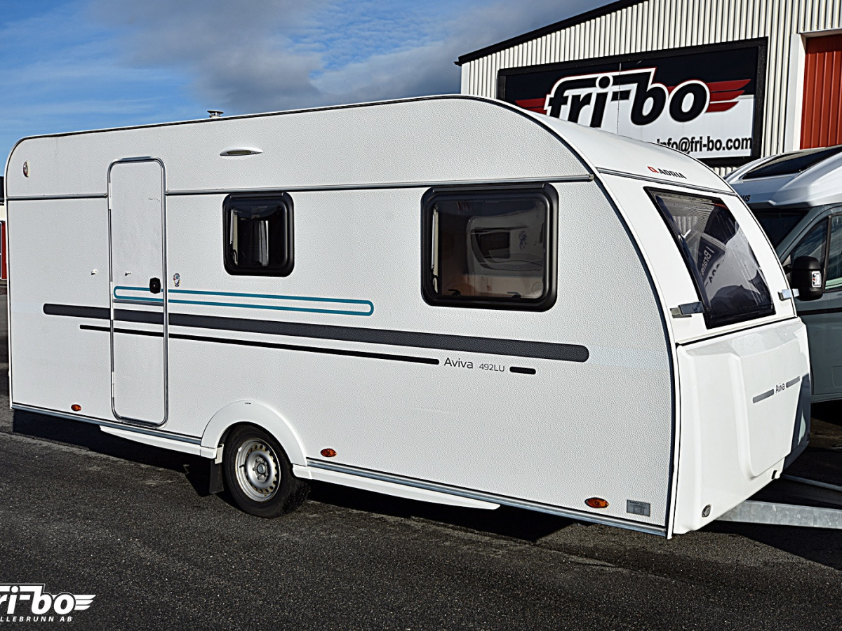 Adria 492 LU Aviva, Långbäddar, bild 2 av 25