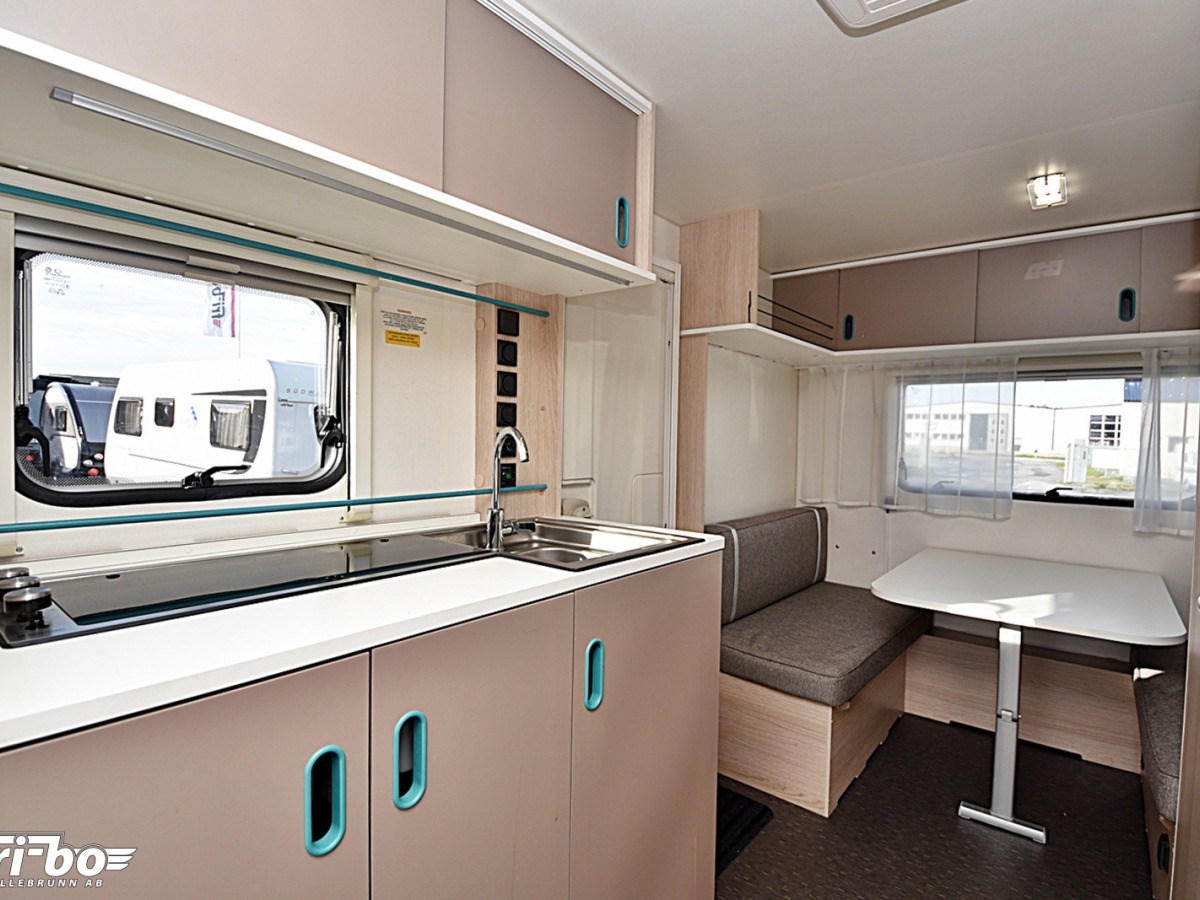 Adria 492 LU Aviva, Långbäddar, bild 18 av 25