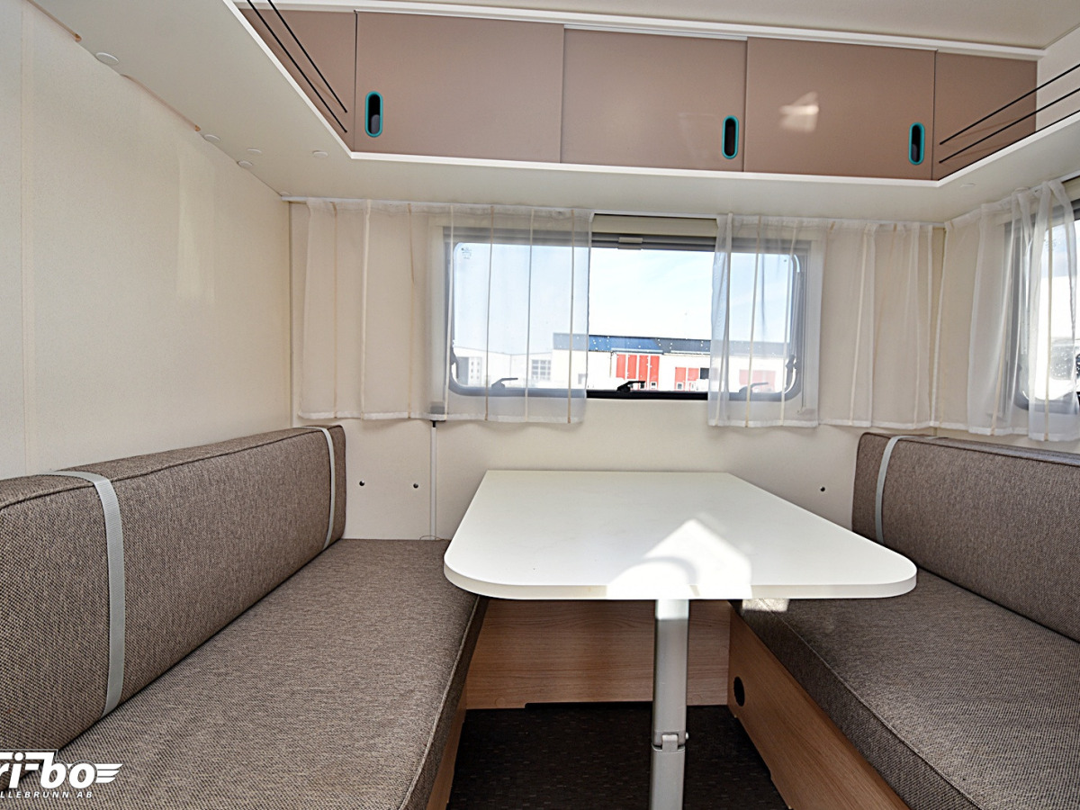 Adria 492 LU Aviva, Långbäddar, bild 20 av 25