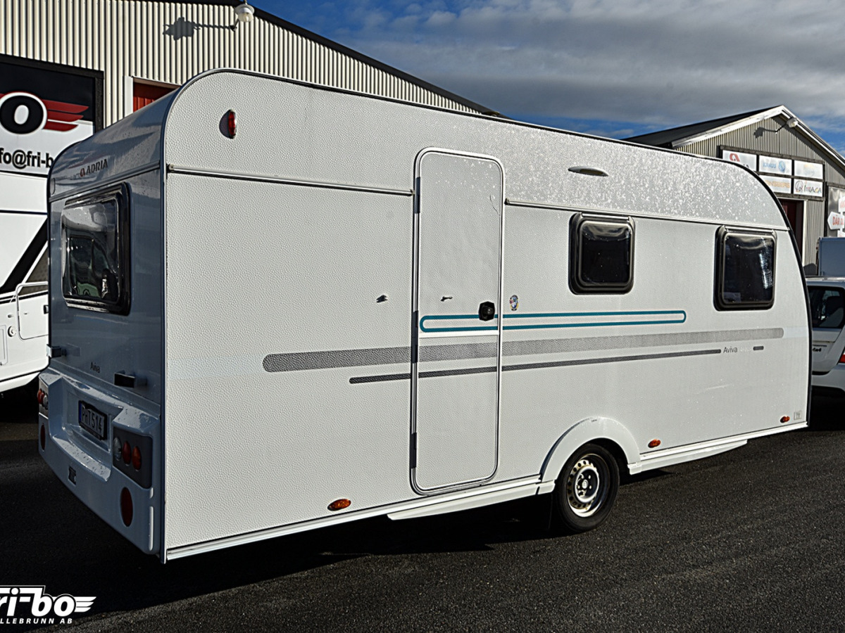 Adria 492 LU Aviva, Långbäddar, bild 22 av 25