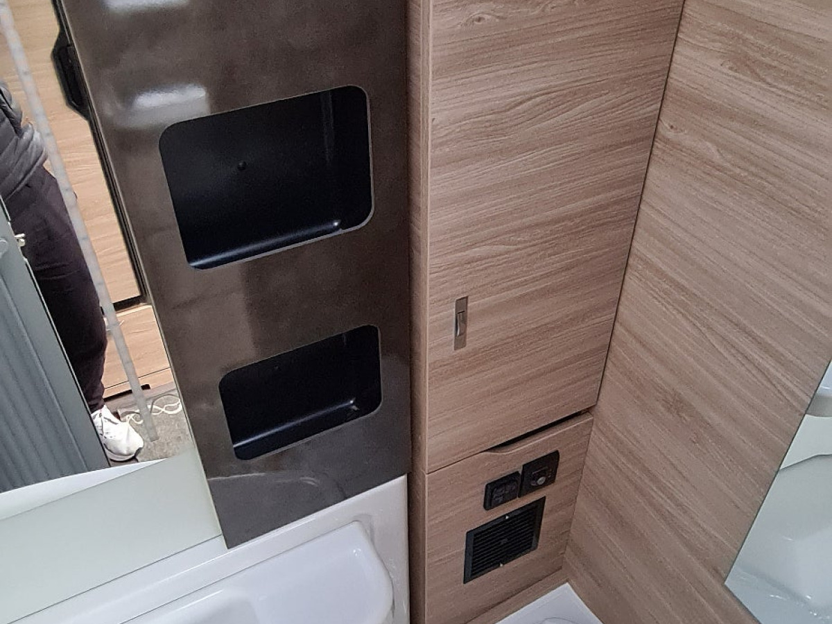 Knaus 650 MEG Van Ti Plus 4x4 Alde, bild 8 av 9