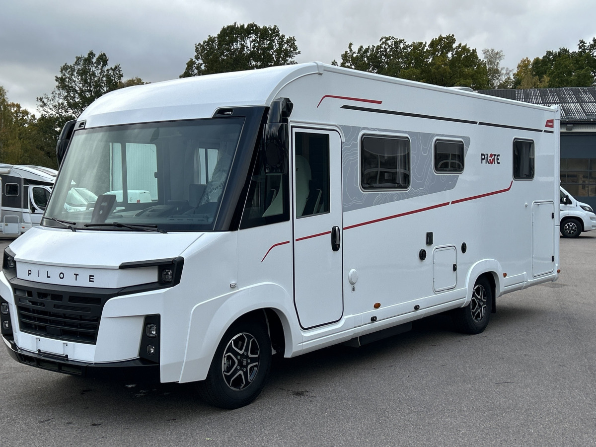 Pilote G740 FC Queenbed, bild 1 av 36