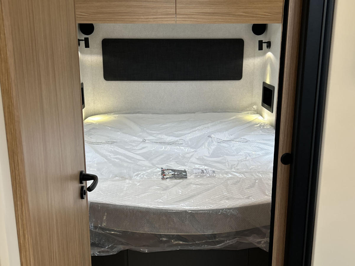 Pilote G740 FC Queenbed, bild 11 av 36