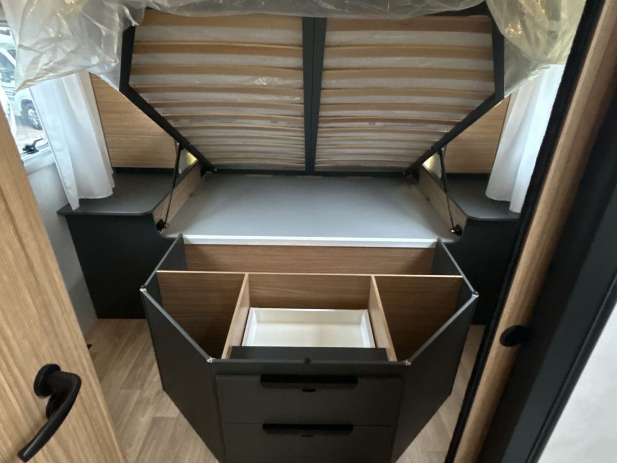 Pilote G740 FC Queenbed, bild 17 av 36