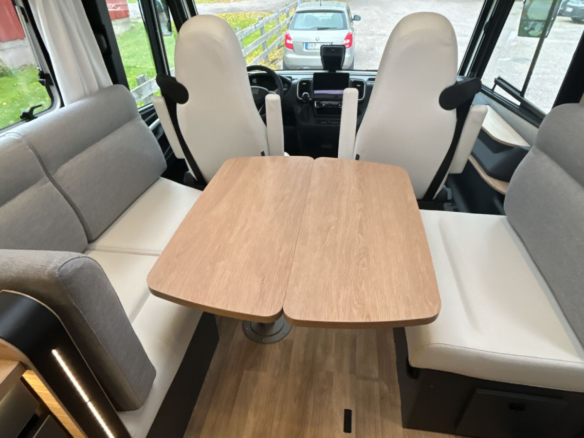 Pilote G740 FC Queenbed, bild 32 av 36