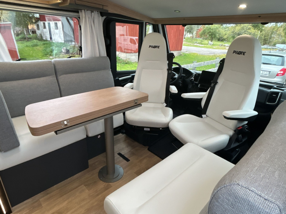 Pilote G740 FC Queenbed, bild 33 av 36