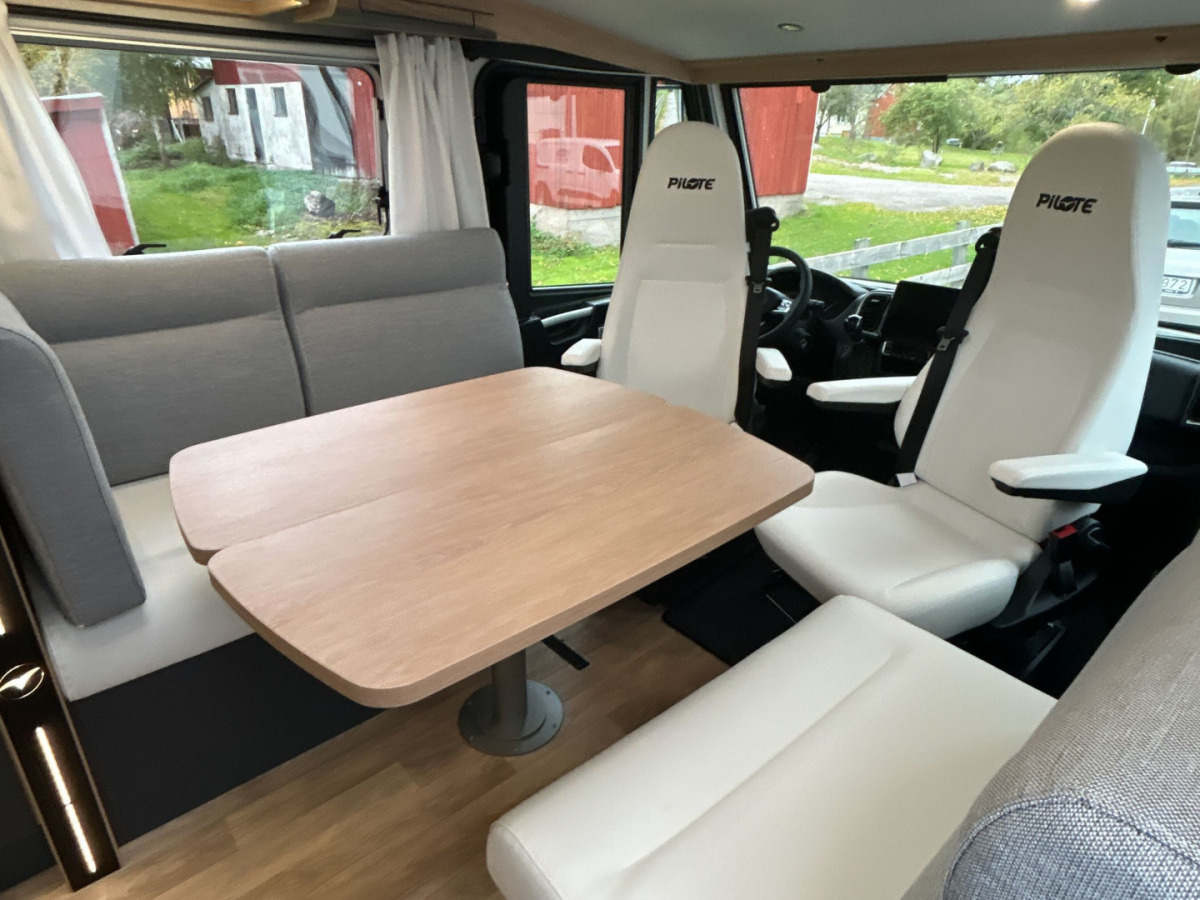 Pilote G740 FC Queenbed, bild 34 av 36