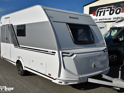 Knaus 420 QD E-Power, Dubbelbädd