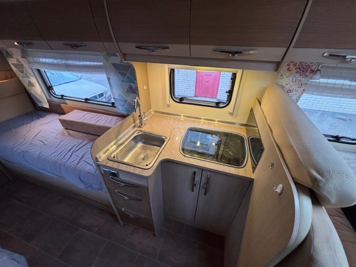 Bürstner Nexxo 720, bild 7 av 14