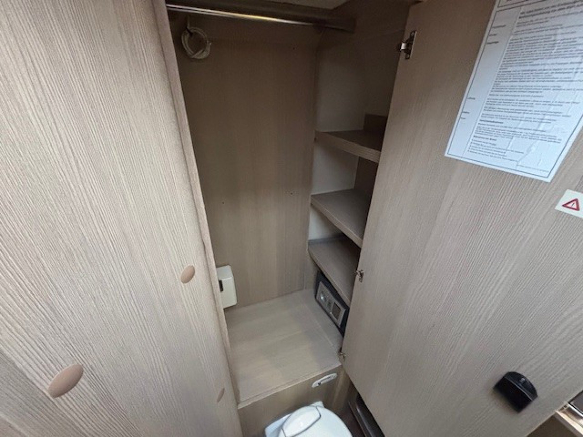 Bürstner Nexxo 720, bild 12 av 14