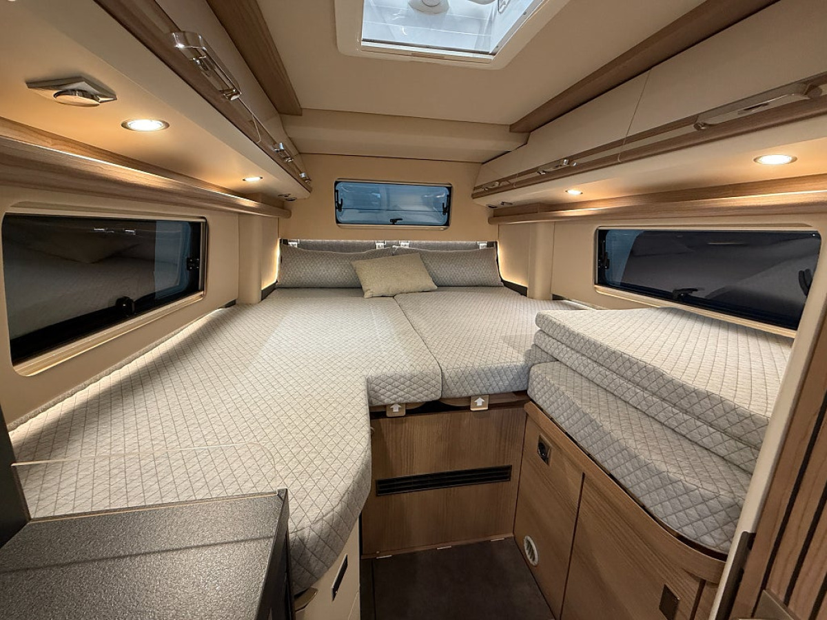 Malibu Carthago Van Genius 641 LE 4x4 Performance *Långbädd*, bild 13 av 21