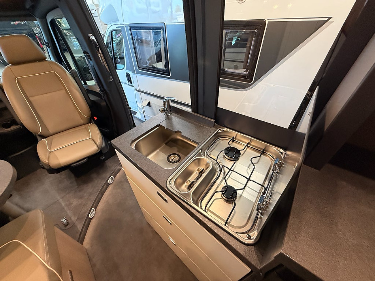 Malibu Carthago Van Genius 641 LE 4x4 Performance *Långbädd*, bild 19 av 21