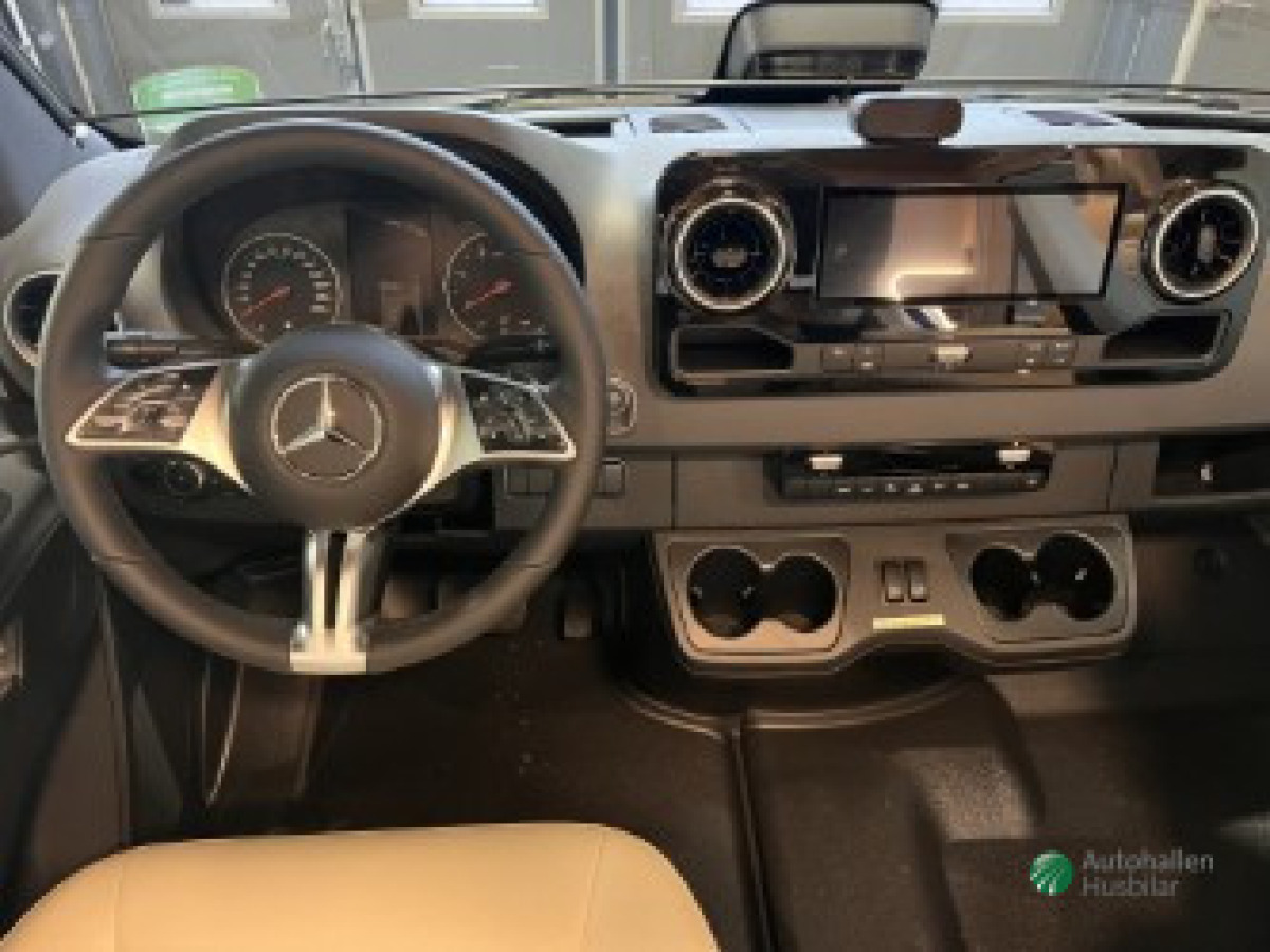 Eura Mobil XTURA 686 EF / 4 Åkande / 3 Sovande, bild 6 av 21