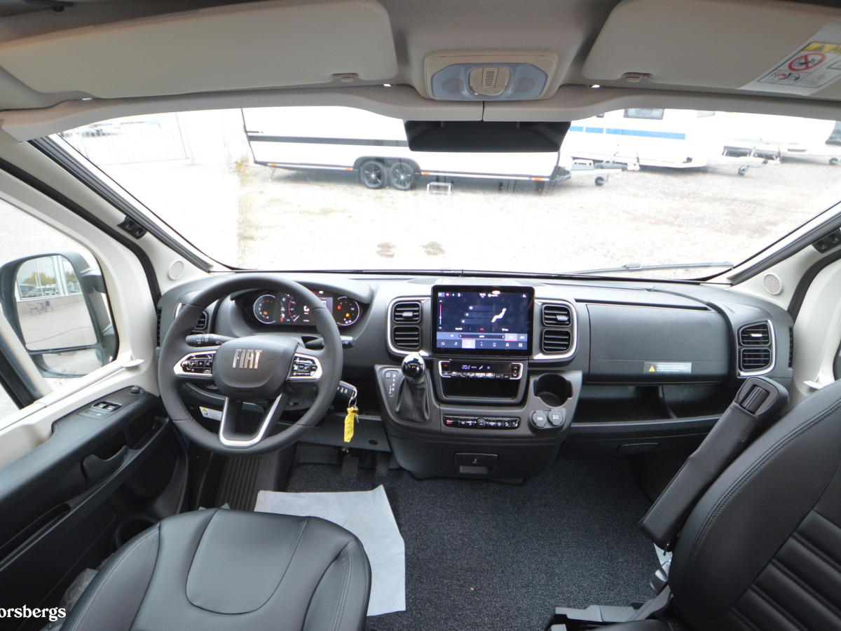 Pilote V630J EVIDENC Shadow Med skydome Stora multimediapaketet med trådlös laddning och digital instrumentpanel, bild 20 av 29