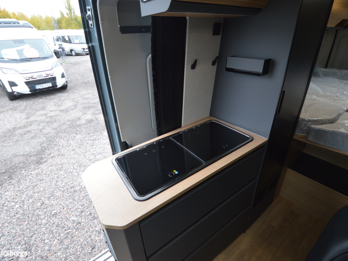 Pilote V630J EVIDENC Shadow Med skydome Stora multimediapaketet med trådlös laddning och digital instrumentpanel, bild 28 av 29