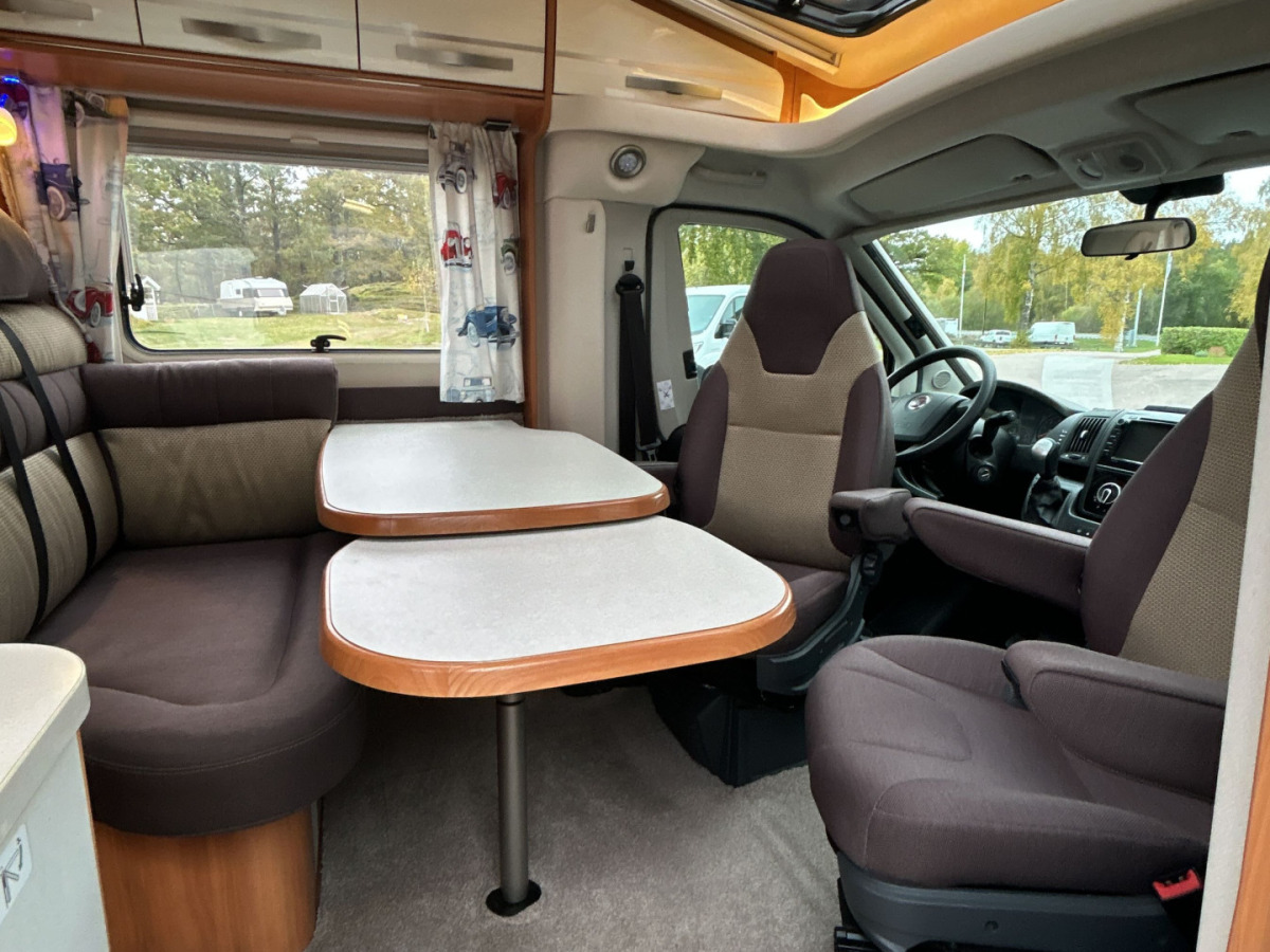 Hymer 474 höga långbäddar, bild 26 av 28