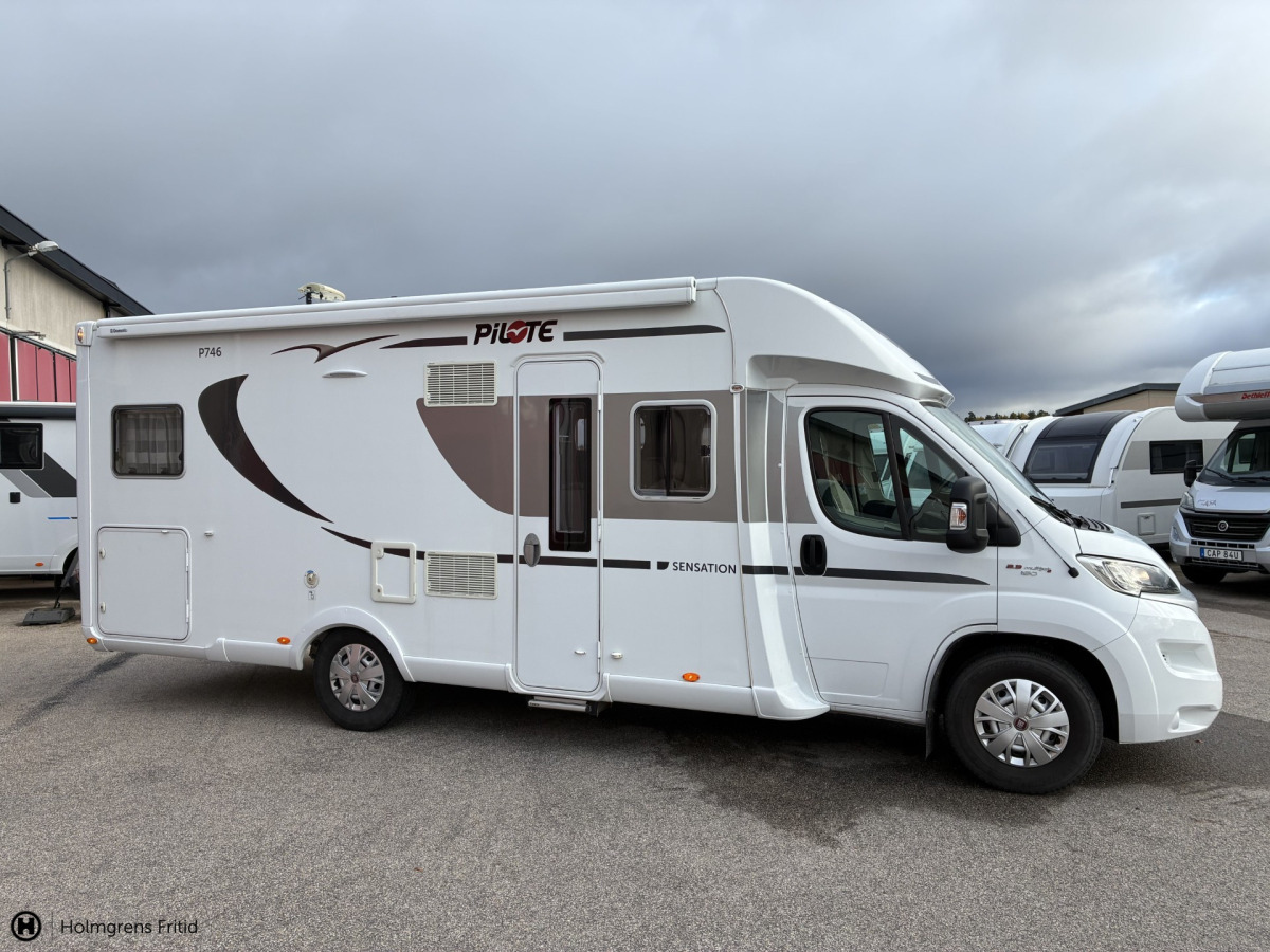Pilote P746GJ, bild 2 av 14