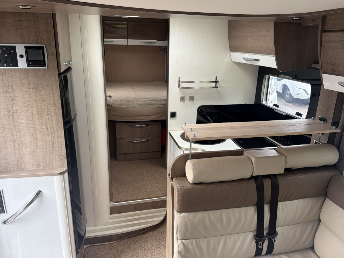Pilote P746 C Queenbed, bild 5 av 17