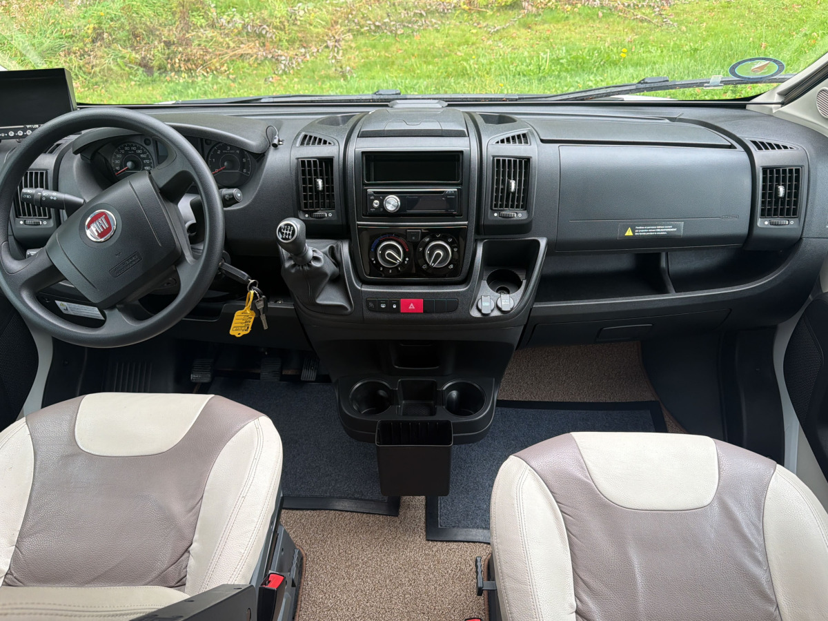 Pilote P746 C Queenbed, bild 6 av 17