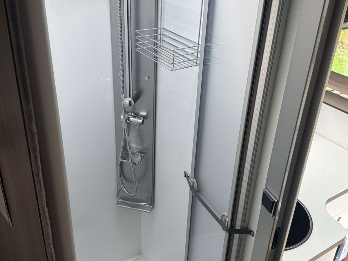 Pilote P746 C Queenbed, bild 14 av 17