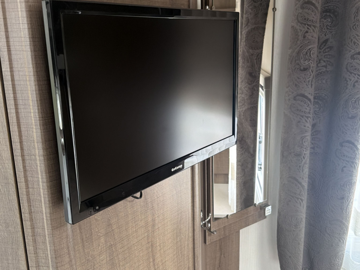 Pilote P746 C Queenbed, bild 15 av 17