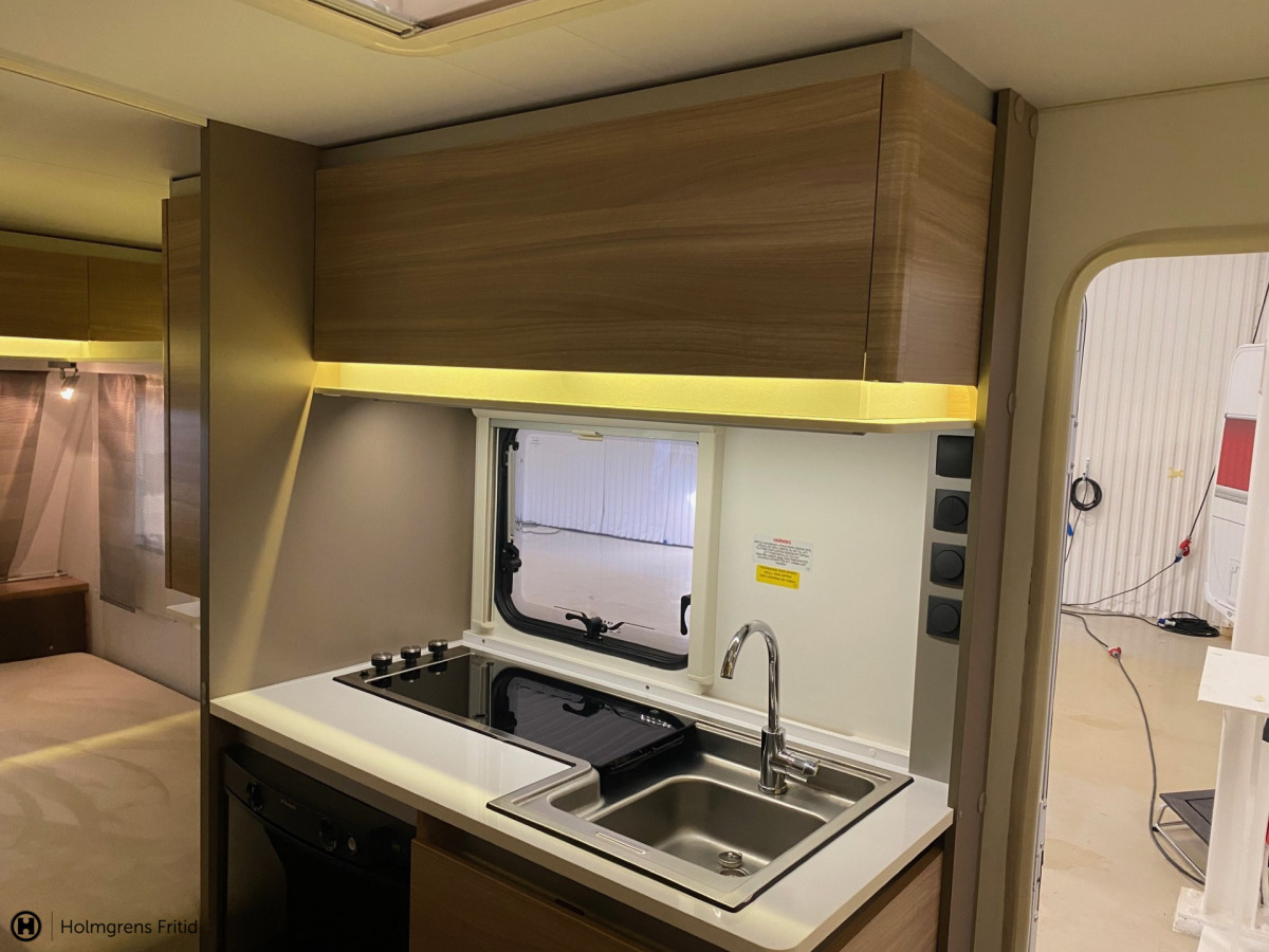 Adria Altea 472 LU, bild 7 av 13