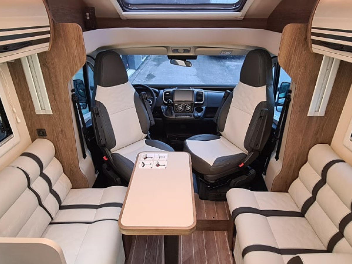 Ci Magis 87 XT Air Edition Långbädd, automat, Truma AC, solceller, bild 7 av 18