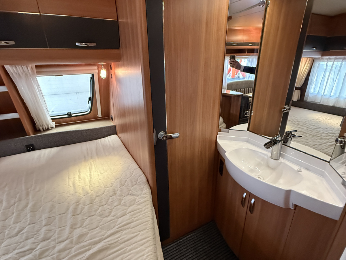 Hobby 560 KMFE DE LUXE, bild 9 av 17