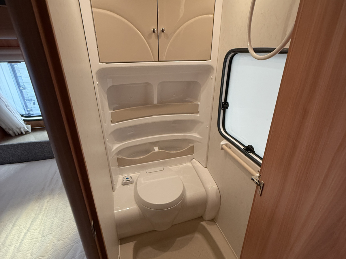 Hobby 560 KMFE DE LUXE, bild 11 av 17