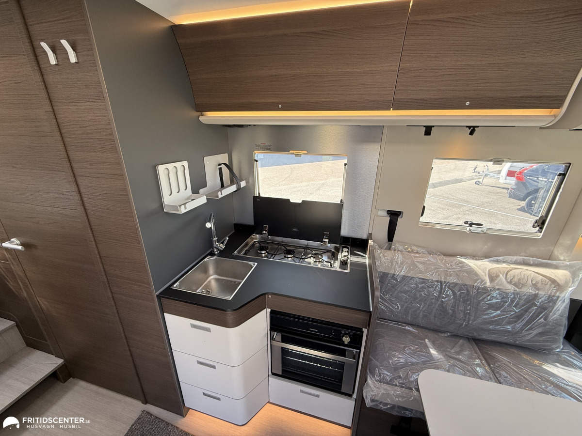 Adria SONIC SUPREME 700 DL /180 HK *INKOMMANDE*, bild 7 av 30