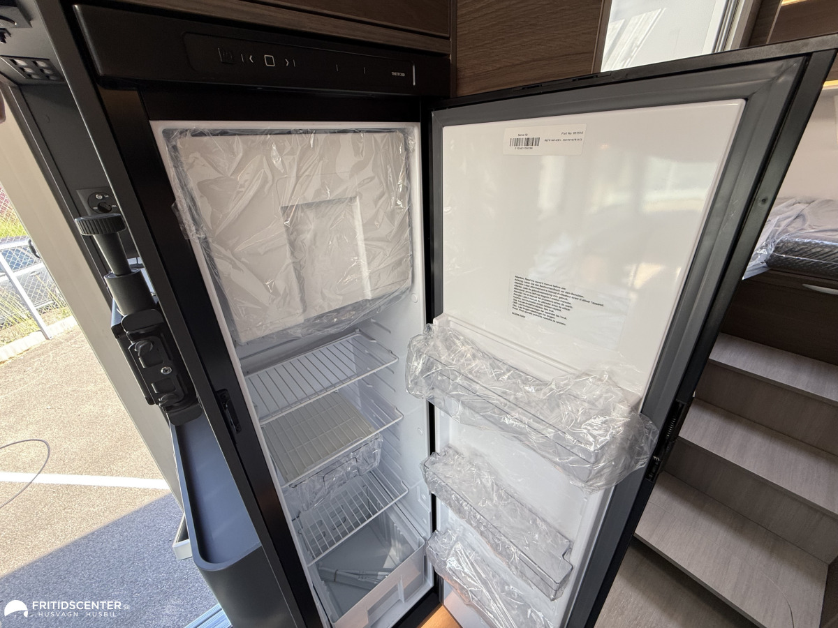 Adria SONIC SUPREME 700 DL /180 HK *INKOMMANDE*, bild 10 av 30