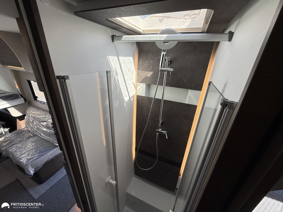 Adria SONIC SUPREME 700 DL /180 HK *INKOMMANDE*, bild 16 av 30