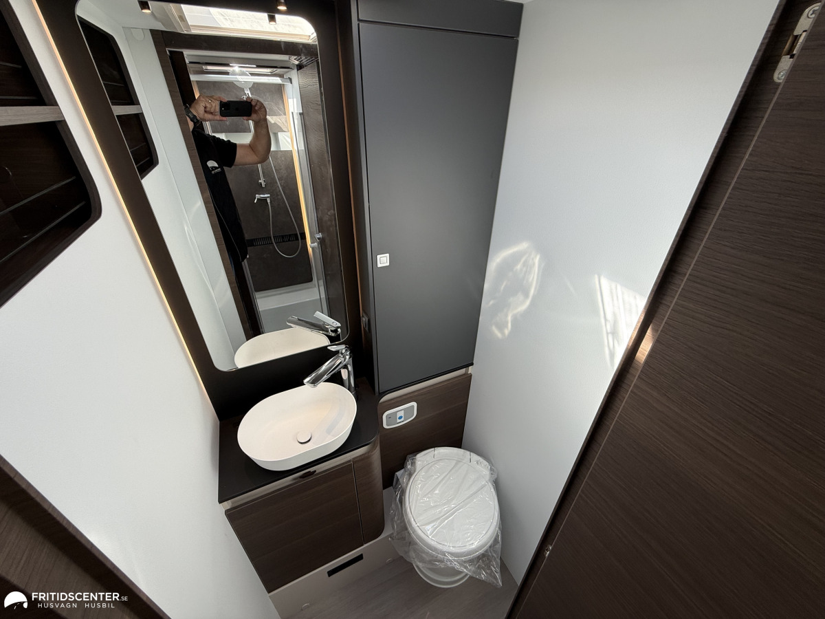 Adria SONIC SUPREME 700 DL /180 HK *INKOMMANDE*, bild 17 av 30