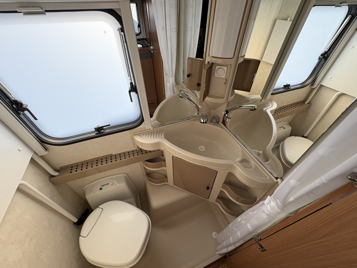 Adria ADORA 563 PU, bild 10 av 12