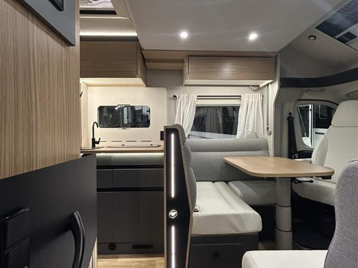 Pilote P740 GJ EVIDENC - Aldevärme, 5 sittplatser, 5 Sovplatser och mycket mer, bild 3 av 28