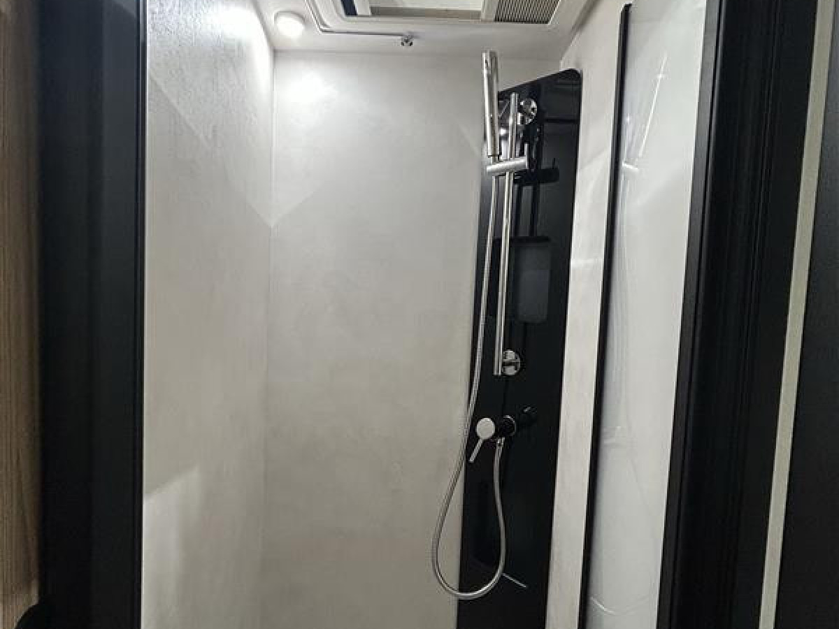 Pilote P740 GJ EVIDENC - Aldevärme, 5 sittplatser, 5 Sovplatser och mycket mer, bild 13 av 28
