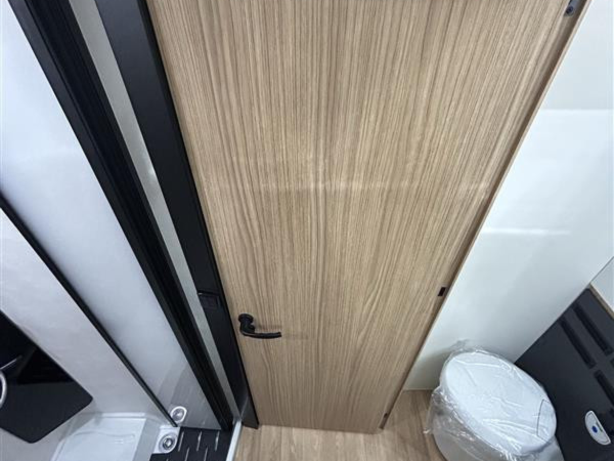 Pilote P740 GJ EVIDENC - Aldevärme, 5 sittplatser, 5 Sovplatser och mycket mer, bild 15 av 28