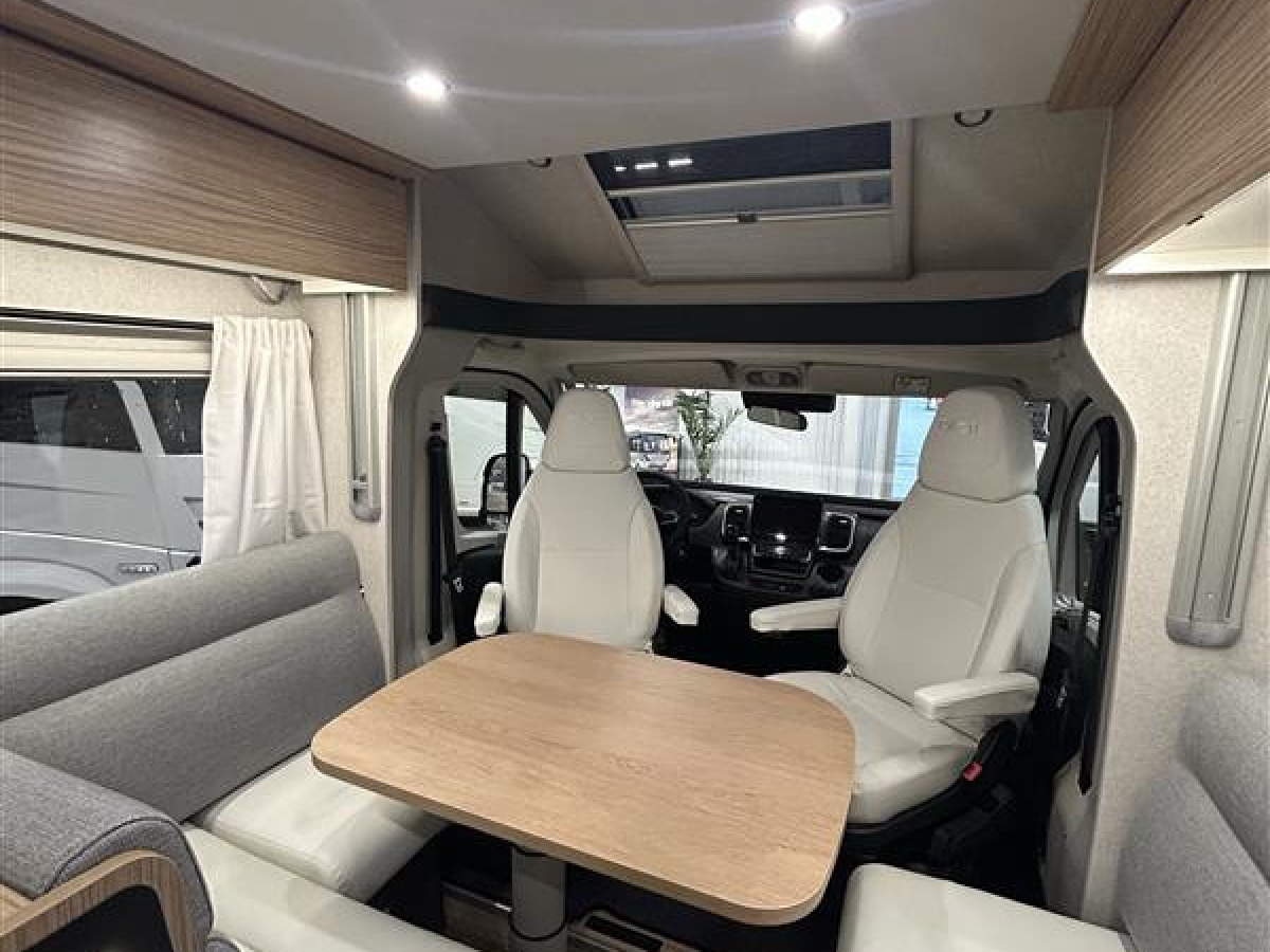 Pilote P740 GJ EVIDENC - Aldevärme, 5 sittplatser, 5 Sovplatser och mycket mer, bild 21 av 28