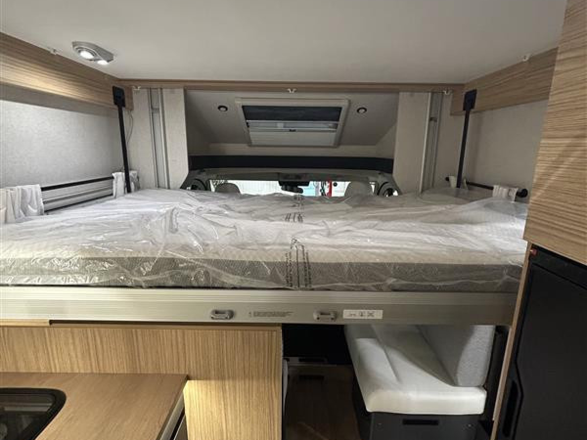 Pilote P740 GJ EVIDENC - Aldevärme, 5 sittplatser, 5 Sovplatser och mycket mer, bild 22 av 28