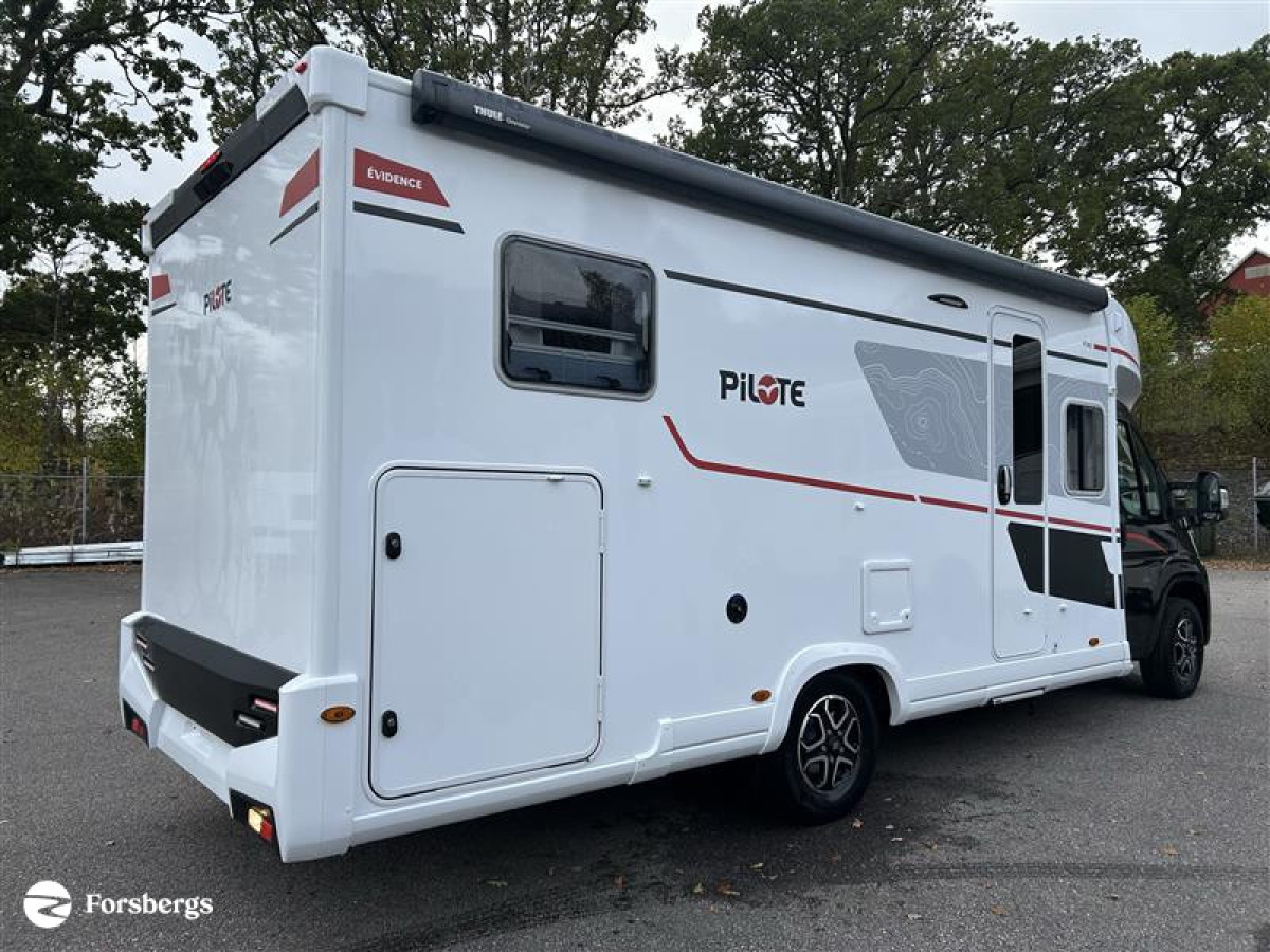 Pilote P740 GJ EVIDENC - Aldevärme, 5 sittplatser, 5 Sovplatser och mycket mer, bild 25 av 28