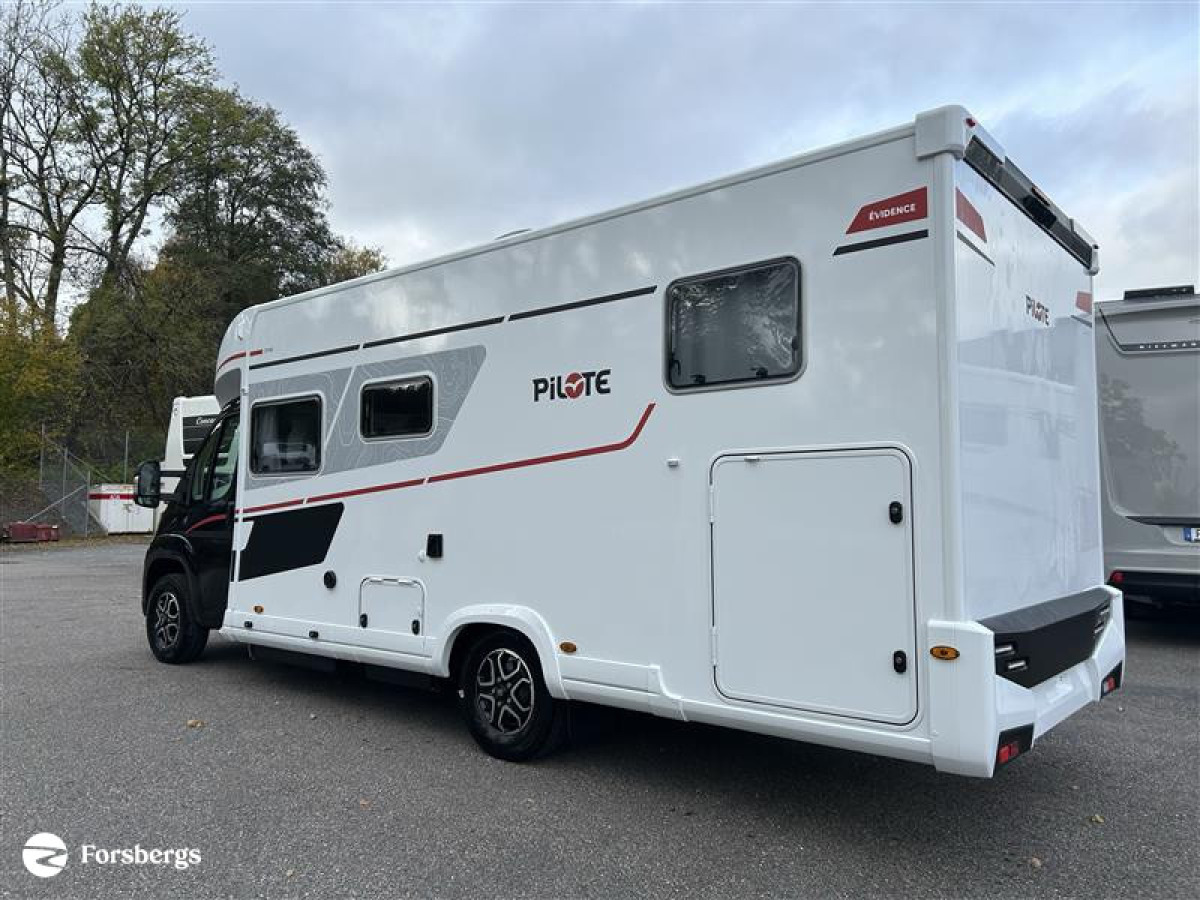 Pilote P740 GJ EVIDENC - Aldevärme, 5 sittplatser, 5 Sovplatser och mycket mer, bild 26 av 28