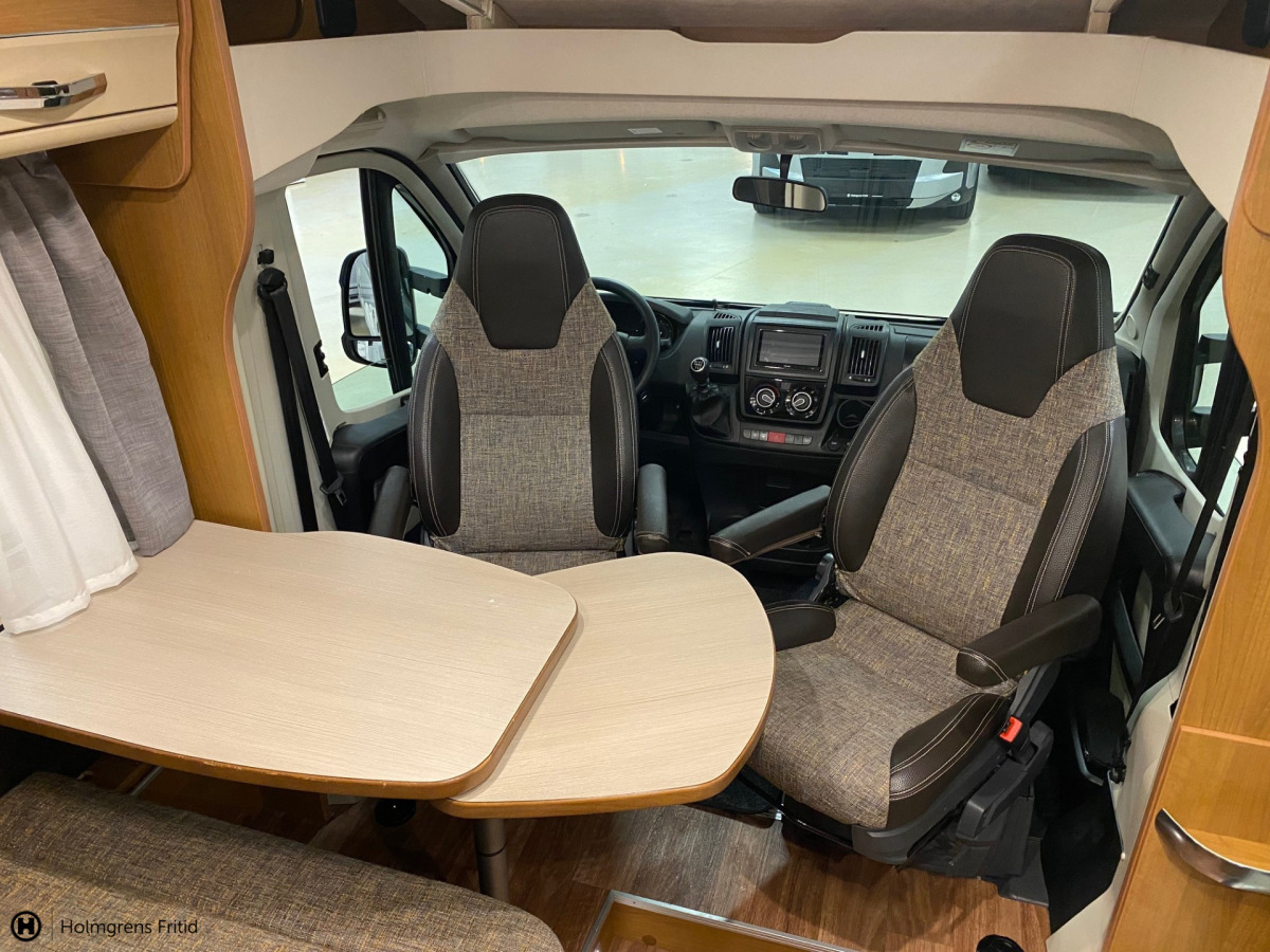Knaus Van Ti 650 MEG, bild 8 av 17