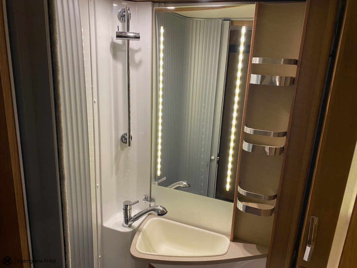 Knaus Van Ti 650 MEG, bild 13 av 17